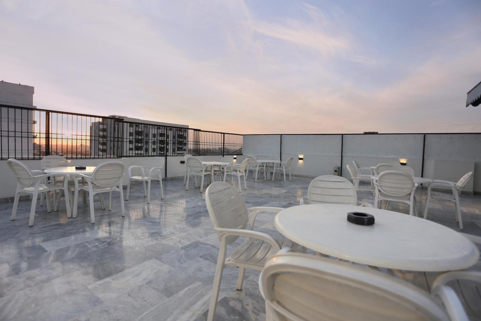 Hotel Pearl Inn การาจี ภายนอก รูปภาพ