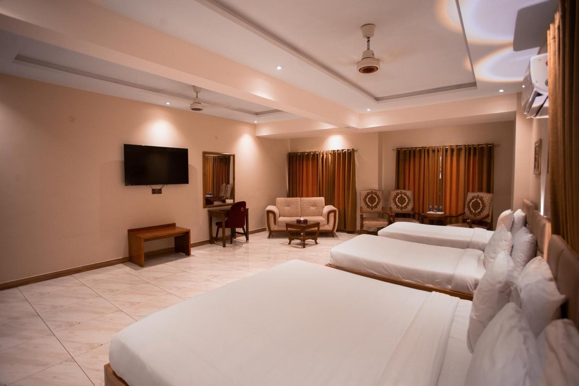 Hotel Pearl Inn การาจี ภายนอก รูปภาพ