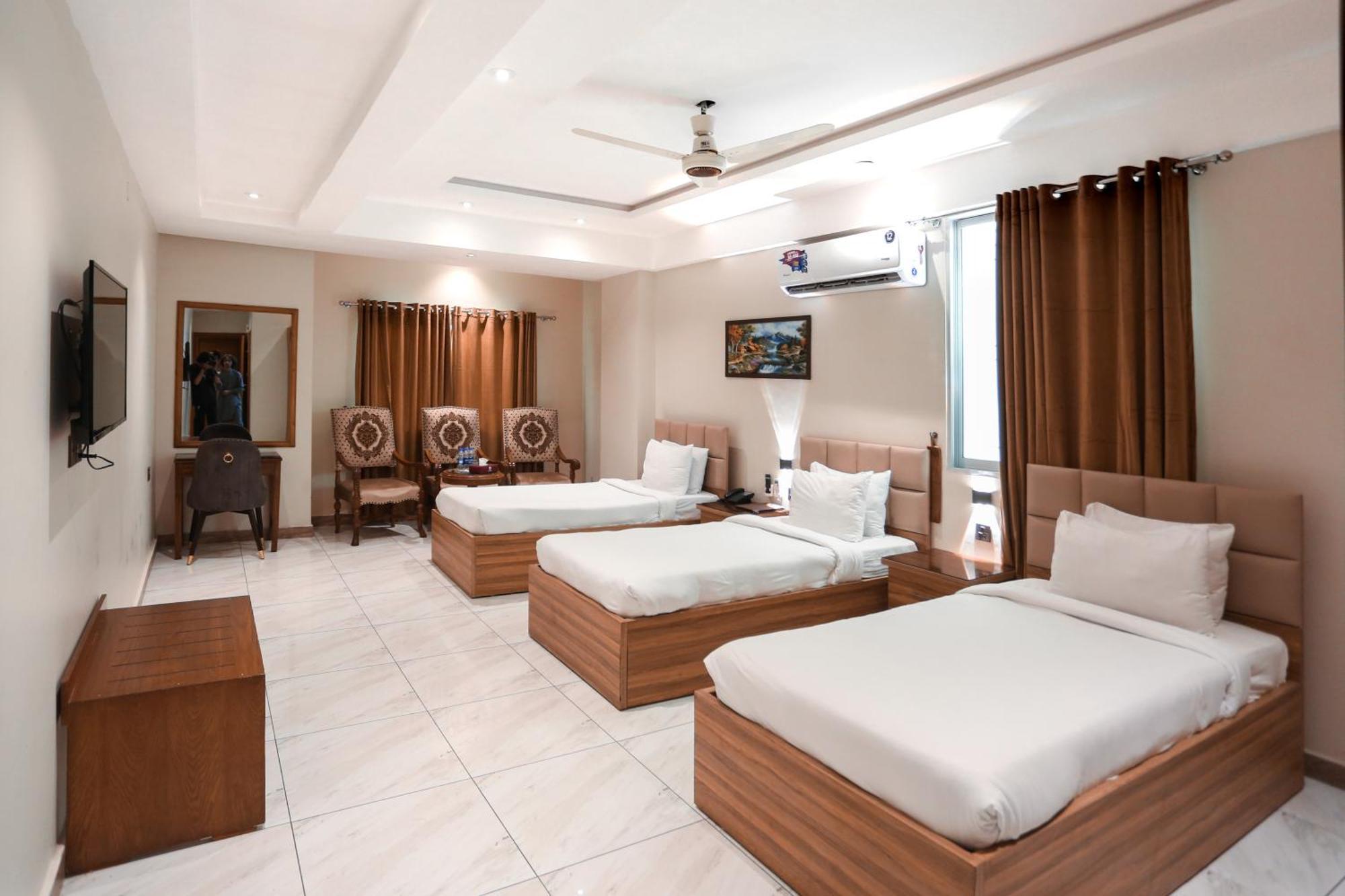 Hotel Pearl Inn การาจี ภายนอก รูปภาพ
